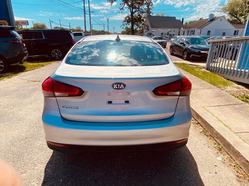 Used 2018 Kia Forte LX FWD image 6