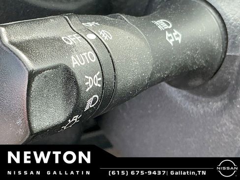 Used 2020 Nissan Pathfinder SV FWD image 10