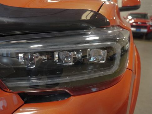 Used 2016 Toyota Tacoma TRD Sport AWD/4WD image 15