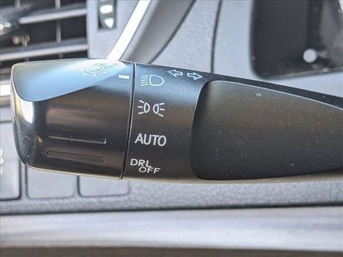 Used 2017 Toyota Camry LE image 13