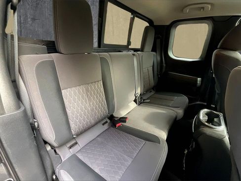 Used 2020 Nissan Titan SV w/ SV Convenience Package image 20