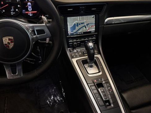 Used 2014 Porsche 911 Carrera 4S image 4