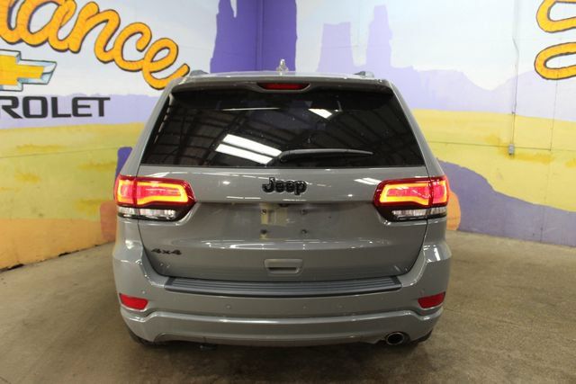 Used 2020 Jeep Grand Cherokee Altitude AWD/4WD image 4