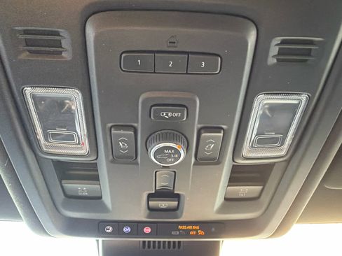 Used 2023 GMC Yukon XL Denali image 47