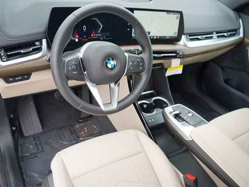 Used 2025 BMW X1 xDrive28i w/ Convenience Package image 11
