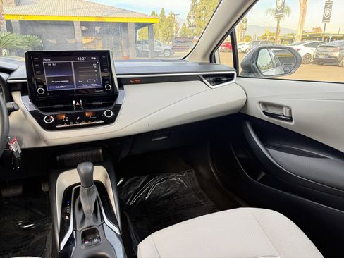 Used 2022 Toyota Corolla LE FWD image 20