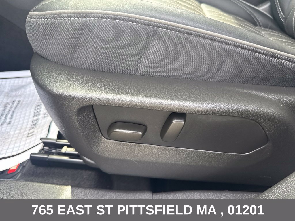 Used 2023 Buick Envision Avenir AWD/4WD image 14