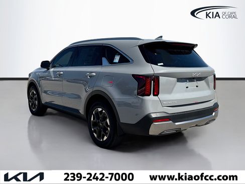 New 2026 Kia Sorento S image 3