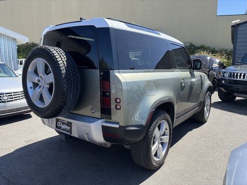Used 2021 Land Rover Defender 90 First Edition AWD/4WD image 3