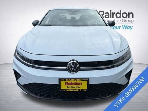 Used 2025 Volkswagen Jetta Sport image 2