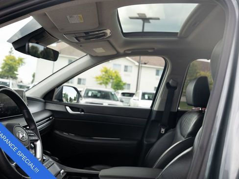 Certified 2023 Hyundai Palisade Limited w/ Cargo Package image 23