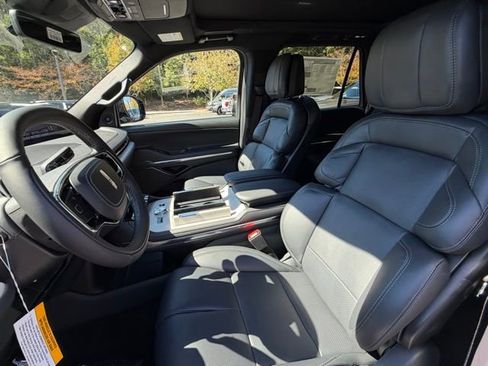 New 2025 Lincoln Navigator L Reserve w/ Jet Appearance Package image 14