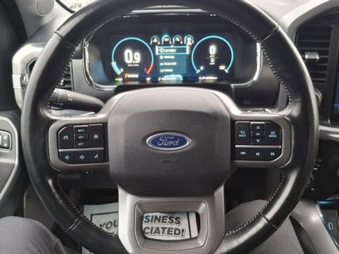 Used 2021 Ford F150 Lariat image 3
