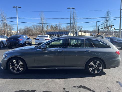 Certified 2018 Mercedes-Benz E 400 4MATIC Wagon image 4