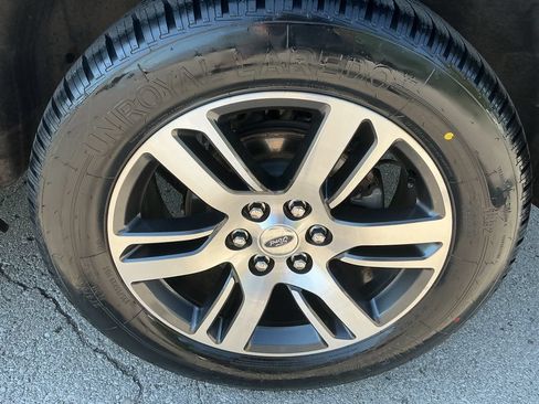 Used 2024 Ford Expedition Max Limited AWD/4WD image 9