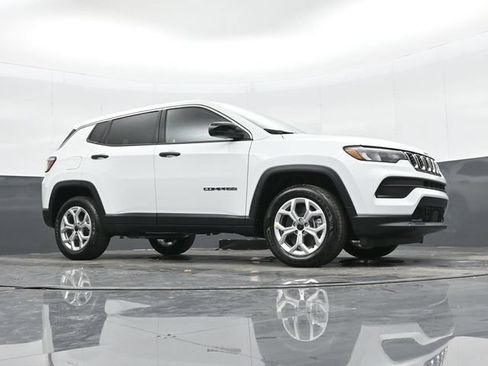 Used 2025 Jeep Compass Sport AWD/4WD image 41