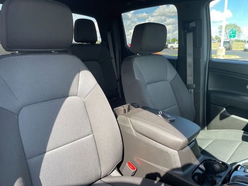 Used 2024 Chevrolet Colorado Trail Boss AWD/4WD image 38