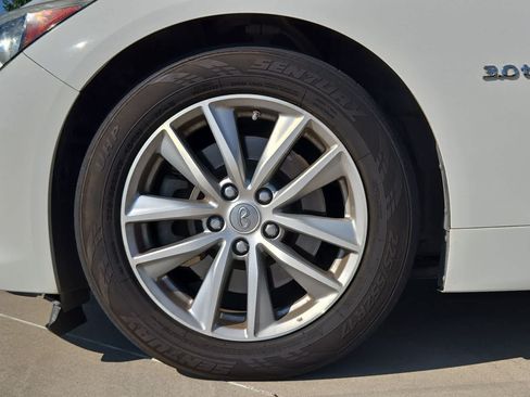 Used 2017 INFINITI Q50 3.0t Premium AWD/4WD image 13