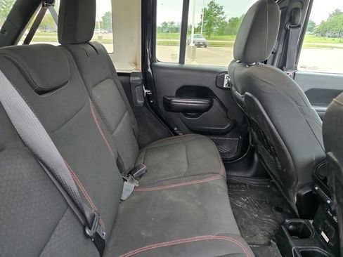 Used 2019 Jeep Wrangler Unlimited Rubicon AWD/4WD image 14