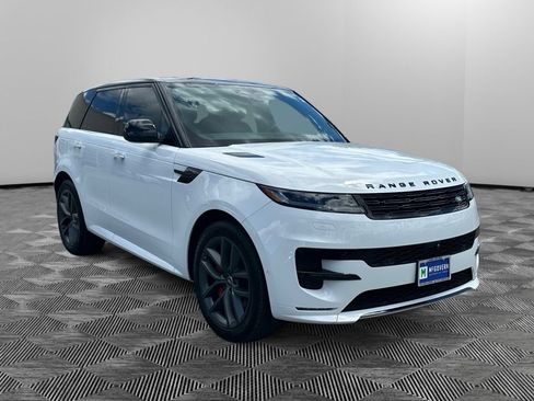 Used 2024 Land Rover Range Rover Sport Dynamic SE AWD/4WD image 3