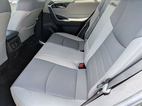 Used 2022 Toyota RAV4 XLE Premium FWD image 18