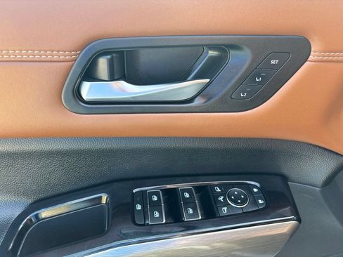 Used 2022 Nissan Pathfinder Platinum w/ Cargo Package AWD/4WD image 58