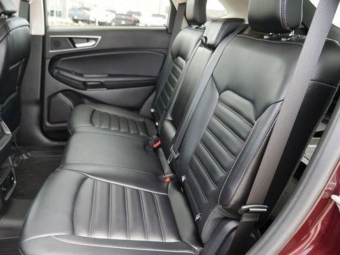 Used 2024 Ford Edge SEL w/ Convenience Package image 17