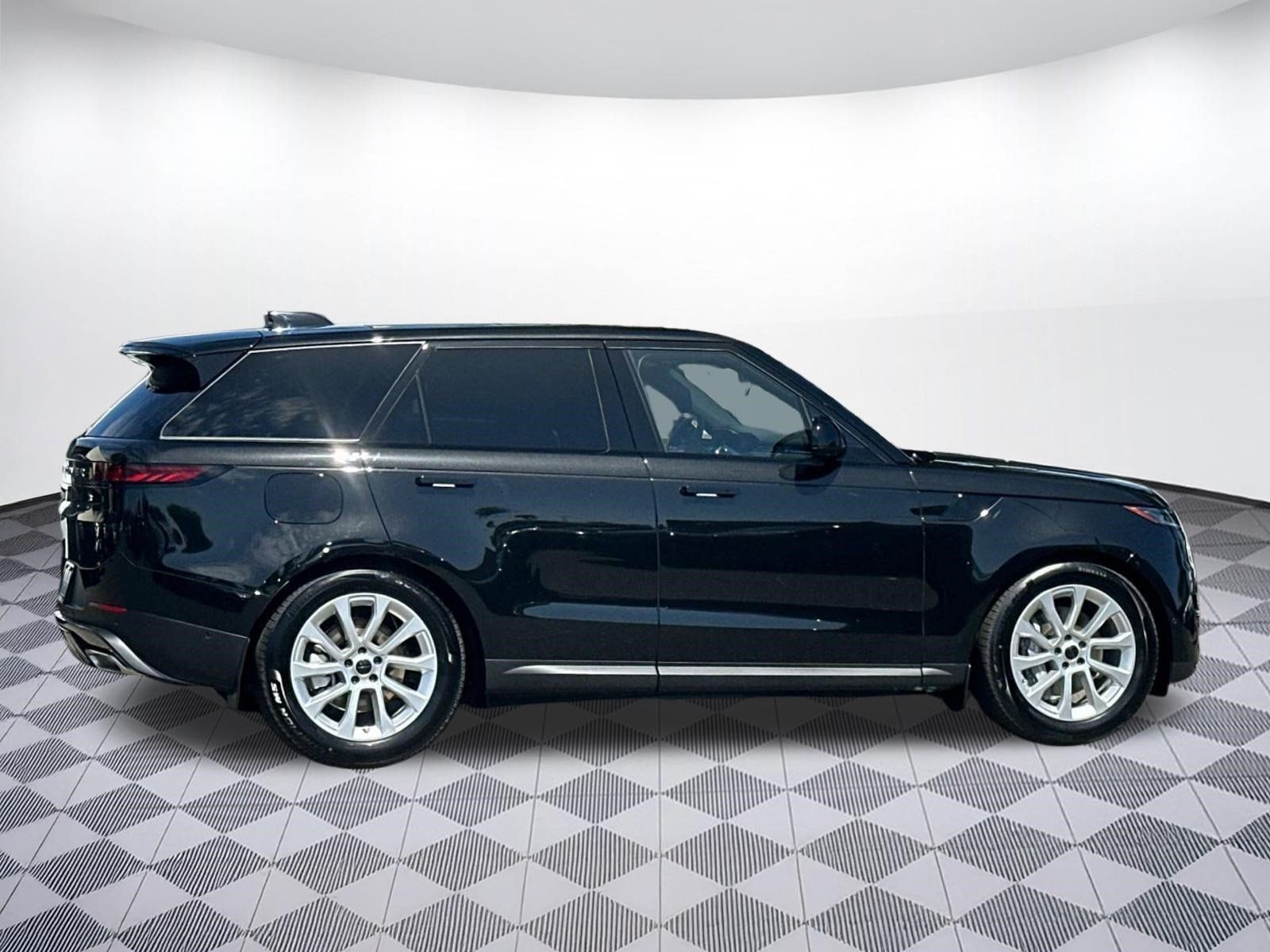 New 2026 Land Rover Range Rover Sport SE AWD/4WD image 22