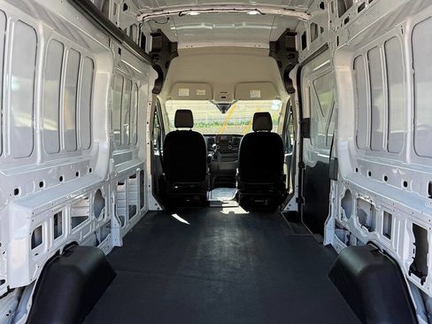 Used 2022 Ford Transit 250 148 High Roof AWD image 11
