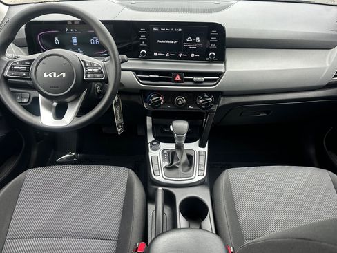 Used 2025 Kia Seltos LX image 17