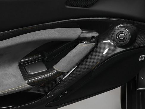 Certified 2022 Ferrari F8 Tributo RWD image 86