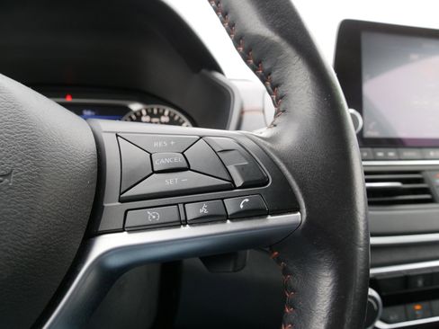 Used 2022 Nissan Altima 2.5 SR image 23