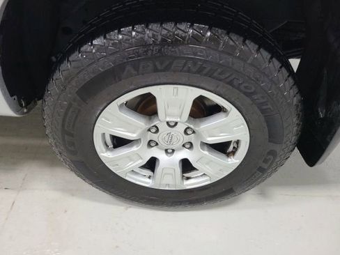 Used 2018 Nissan Titan SV w/ SV Convenience Package AWD/4WD image 41