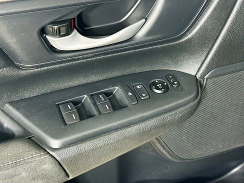 Used 2019 Honda CR-V LX image 15