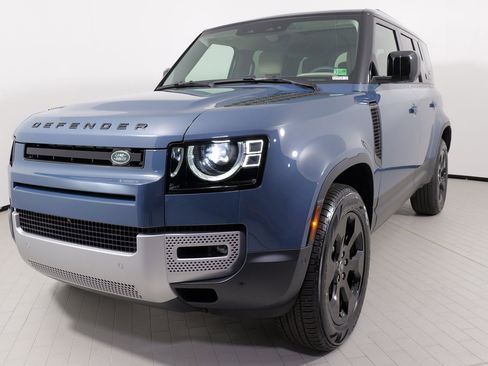 Used 2024 Land Rover Defender 110 S image 6