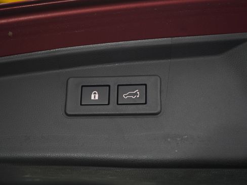 Used 2024 Subaru Outback Premium AWD/4WD image 11