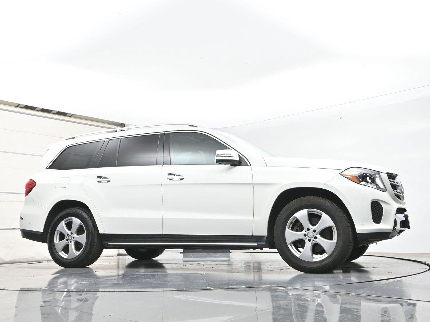 Used 2017 Mercedes-Benz GLS 450 4MATIC image 31