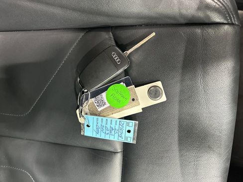 Used 2025 Audi Q3 2.0T Premium image 26