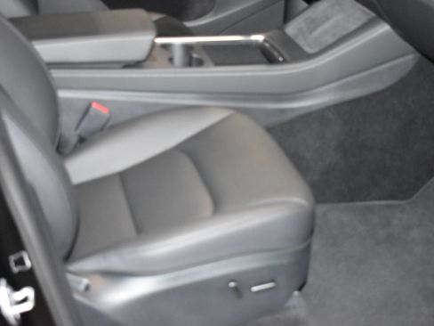 Used 2023 Tesla Model Y Long Range AWD/4WD image 14