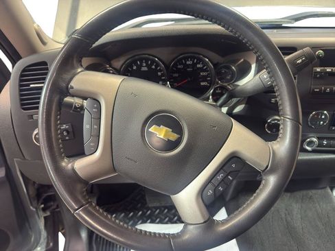 Used 2011 Chevrolet Silverado 1500 LT w/ All-Star Edition AWD/4WD image 17