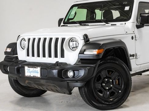 Used 2023 Jeep Wrangler Unlimited Sport AWD/4WD image 2