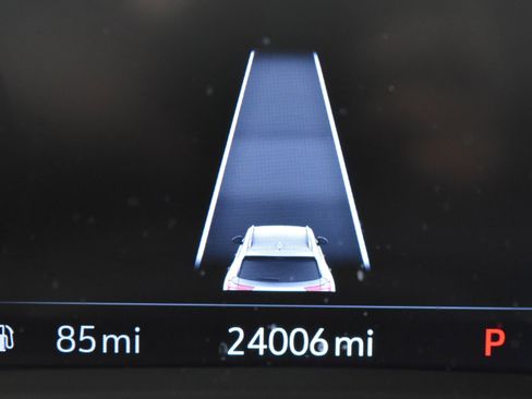 Used 2023 Buick Envision Essence w/ Technology Package I image 33