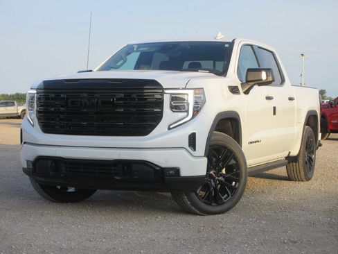 New 2026 GMC Sierra 1500 Denali w/ Denali Reserve Package AWD/4WD image 10