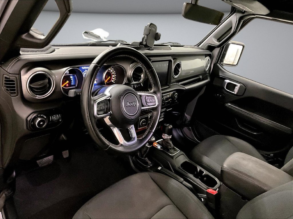 Used 2019 Jeep Wrangler Unlimited Sahara AWD/4WD image 17