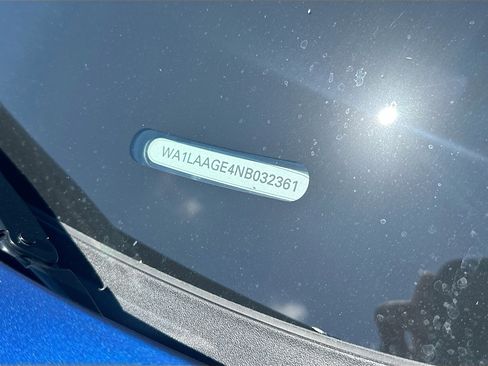 Used 2022 Audi e-tron Premium Plus image 14