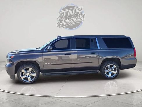 Used 2016 Chevrolet Suburban LT w/ Luxury Package AWD/4WD image 8