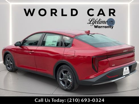 New 2025 Kia K4 LXS image 5