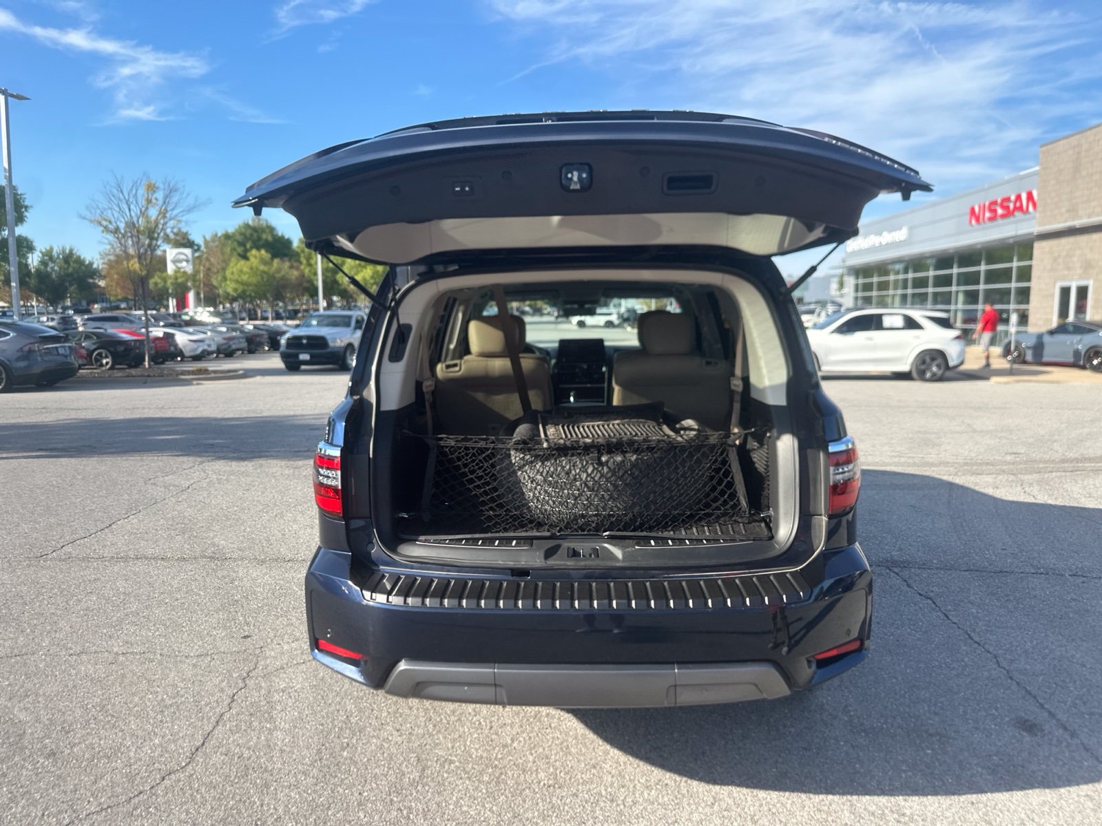 Used 2024 Nissan Armada Platinum w/ Captain's Chairs Package AWD/4WD image 11