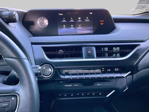 Used 2019 Lexus UX 200 w/ Premium Package FWD image 6