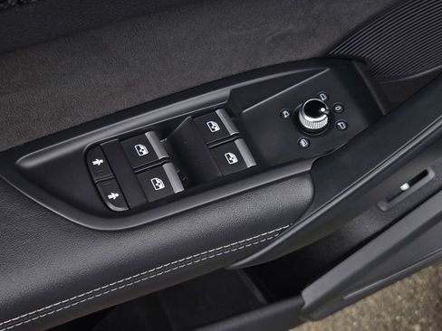 Used 2019 Audi SQ5 Premium Plus w/ Premium Plus Package AWD/4WD image 11